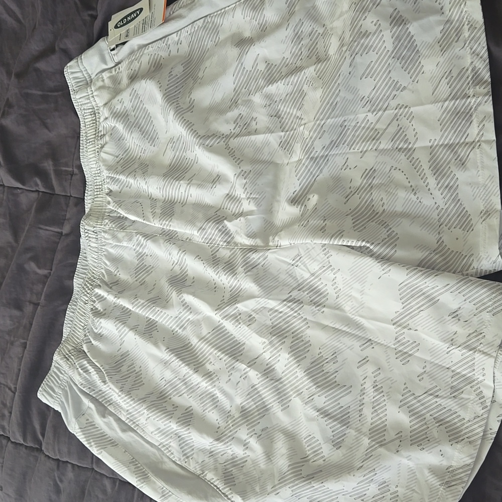 Men's active shorts